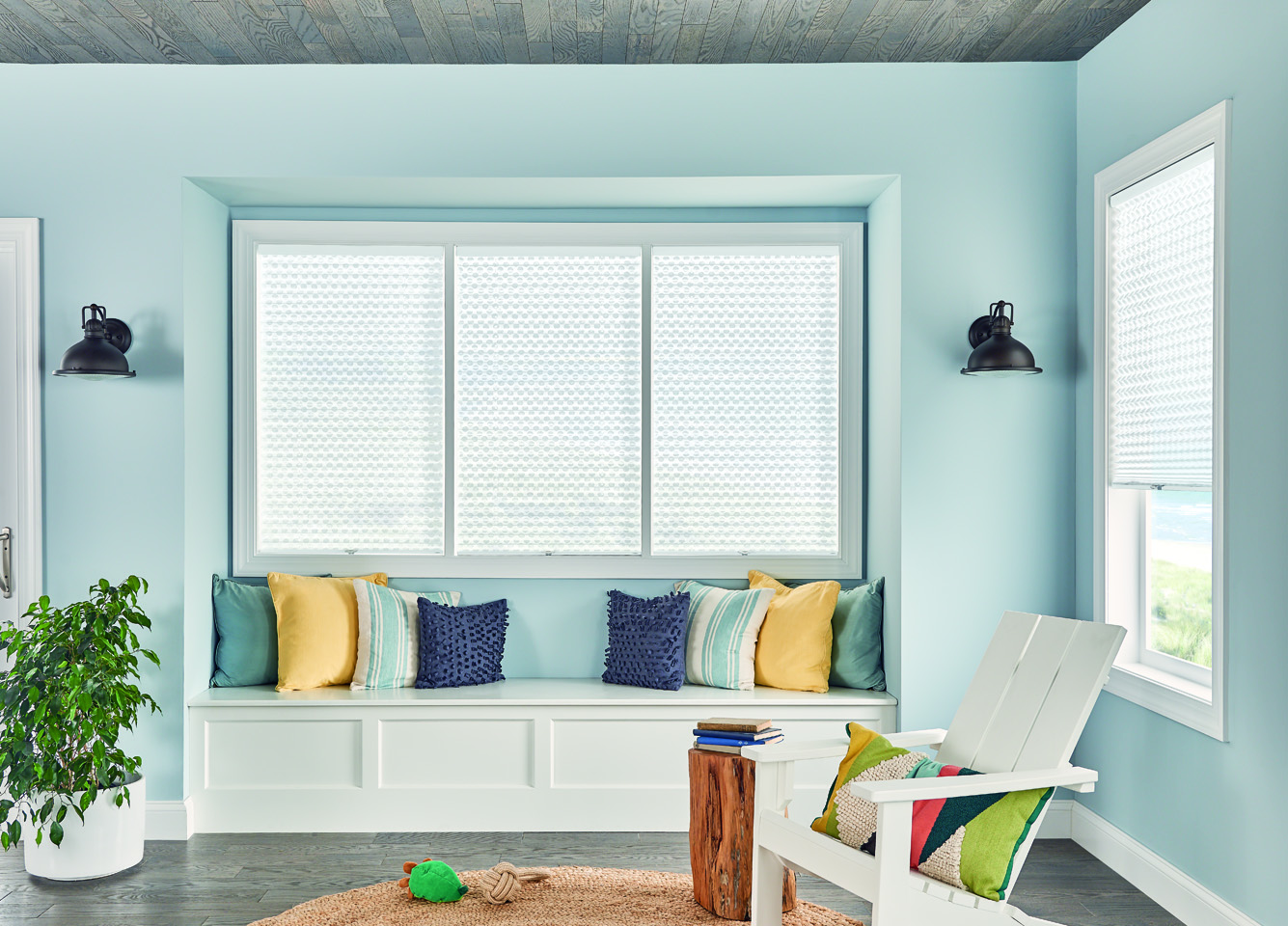 1" Pleated Shades with Cordless Lift: Innocence, White Pearl 4162