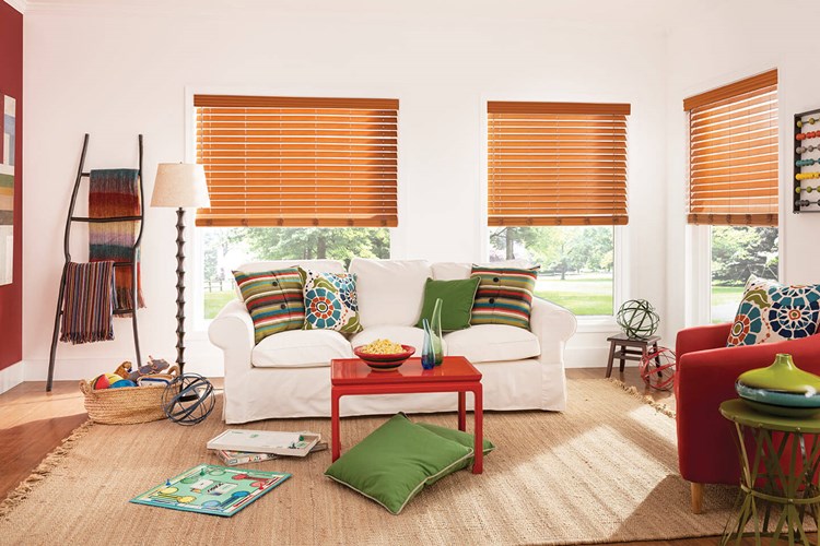 2-1/2" Premium Faux Wood Blinds with Cordless Lift/Wand Tilt and 3-1/4" Eloquence Valance: Maple 7039
